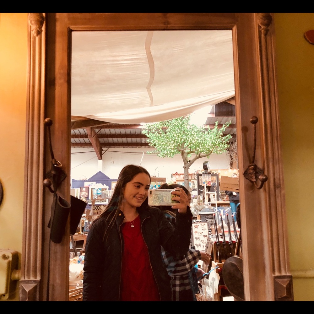 Meet your Posher, Ninouchka